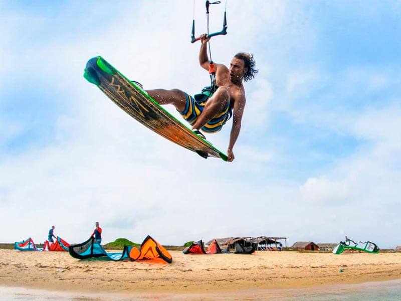 Kitesurfing Kalpitiya
